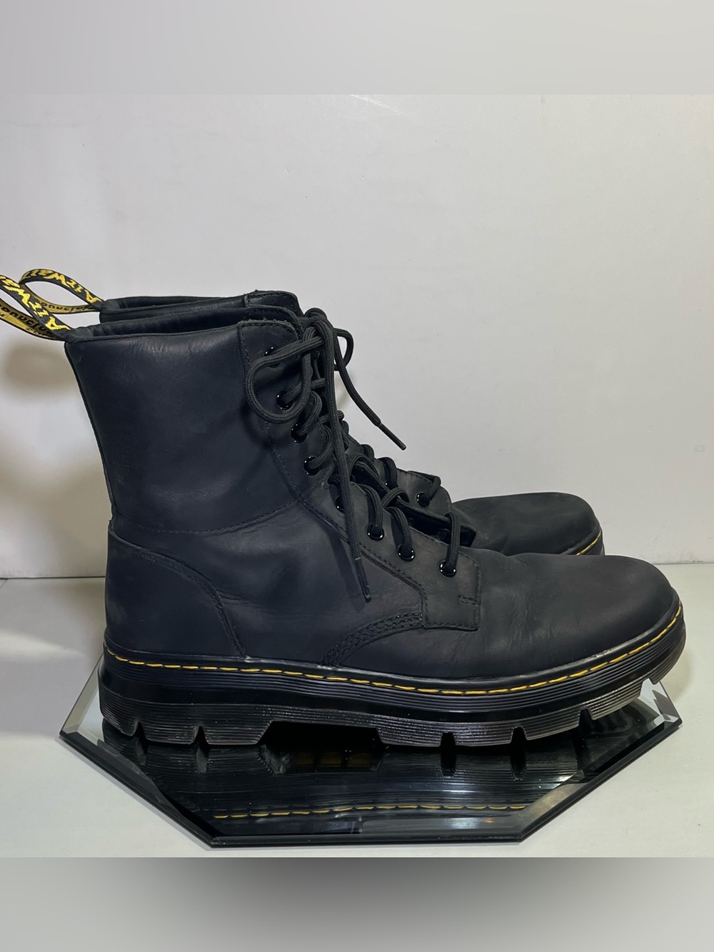 Men’s Dr. Martens Zavala Airwair Leather Lace Up Boots, Size 12M, Black